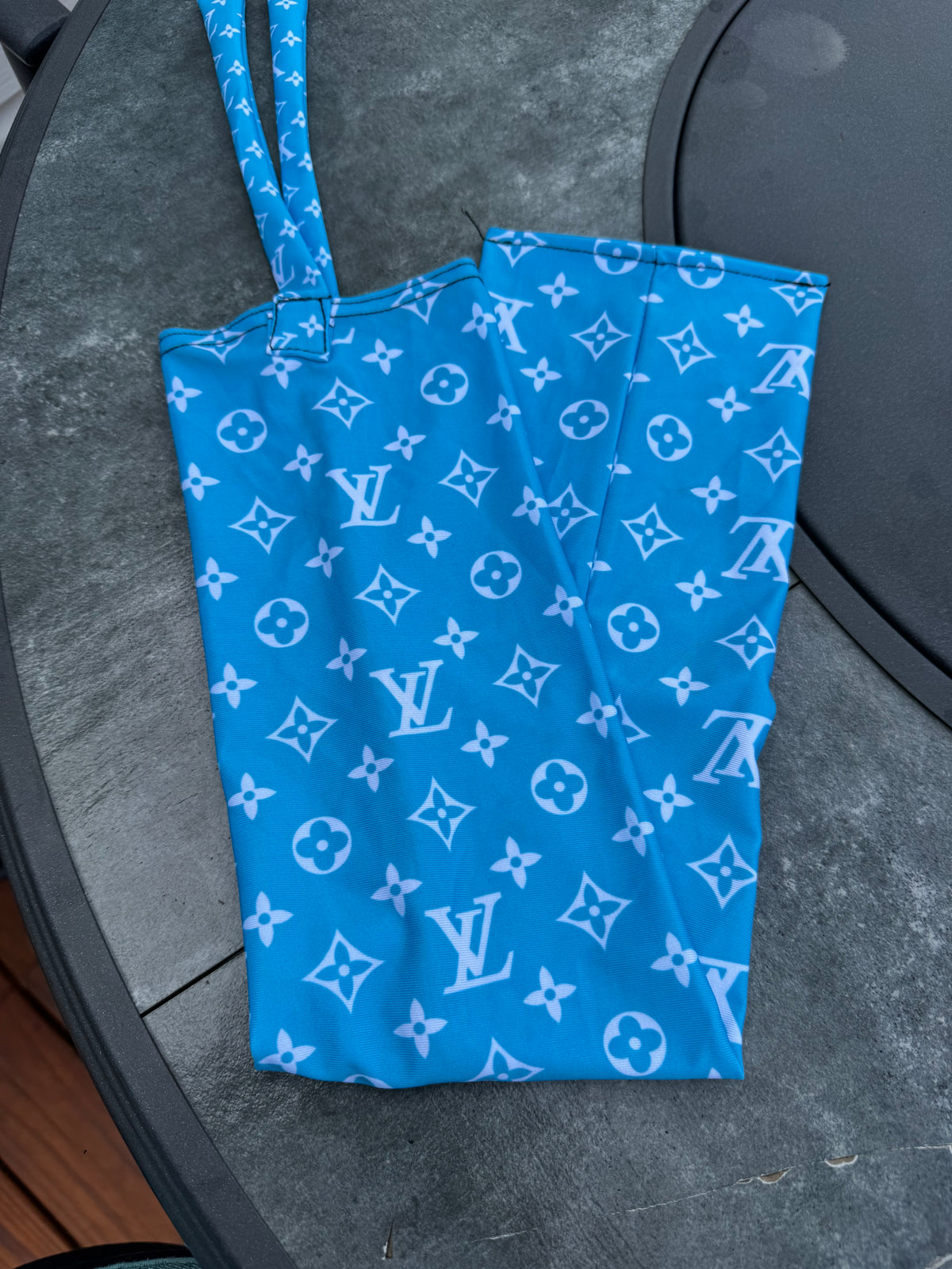 Tail bag